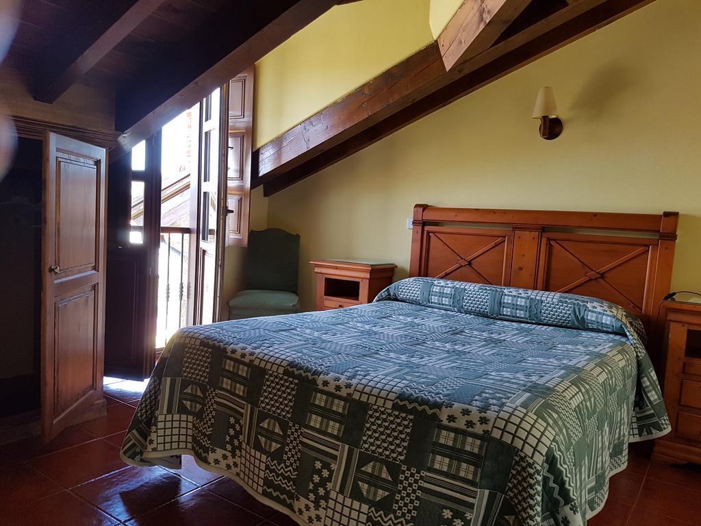 Hotel El Pedroso Santillana del Mar Esterno foto